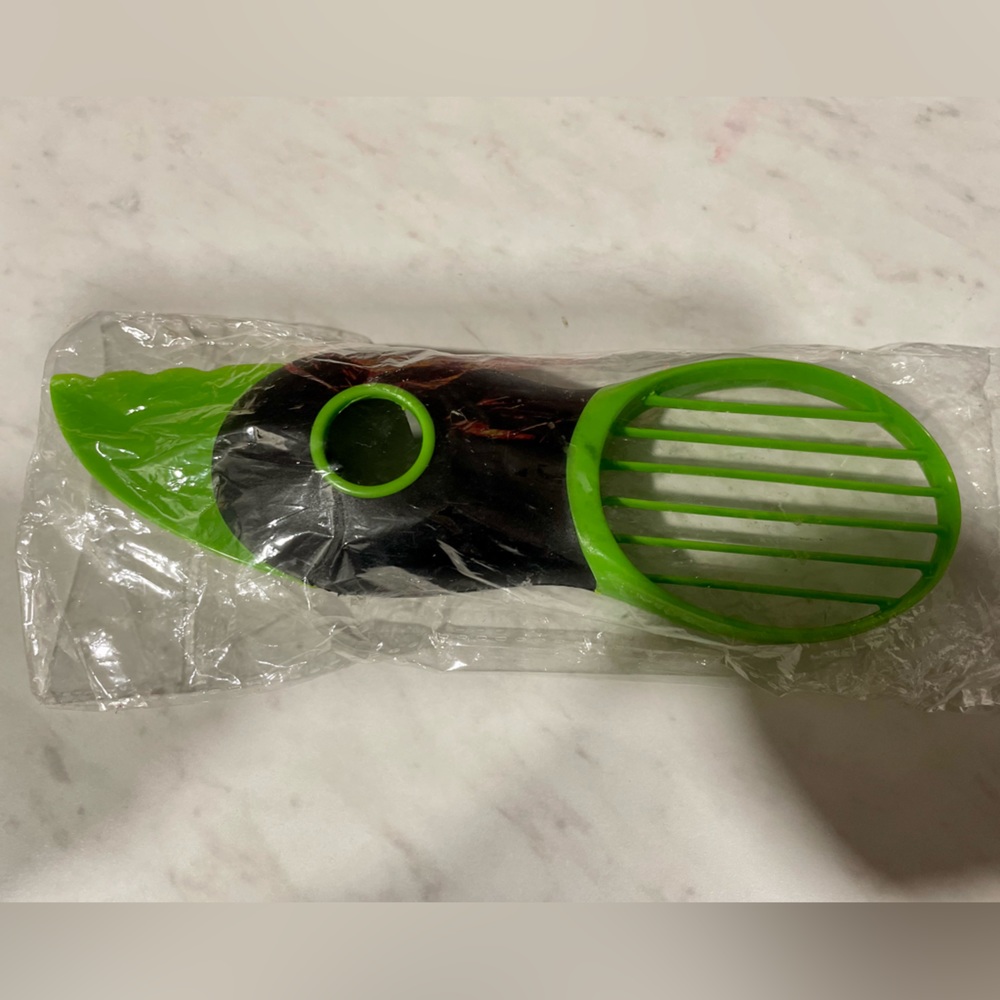 NWOT Avocado Cutter 3 in 1 Tool for lawyers - Picture 10 of 10